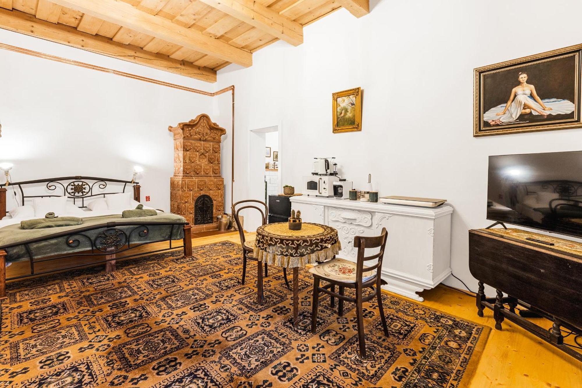 Sovi Dom- Historicke Apartmany Z 19 Storocia, 4Km Od Banskej Stiavnice Svätý Anton Εξωτερικό φωτογραφία