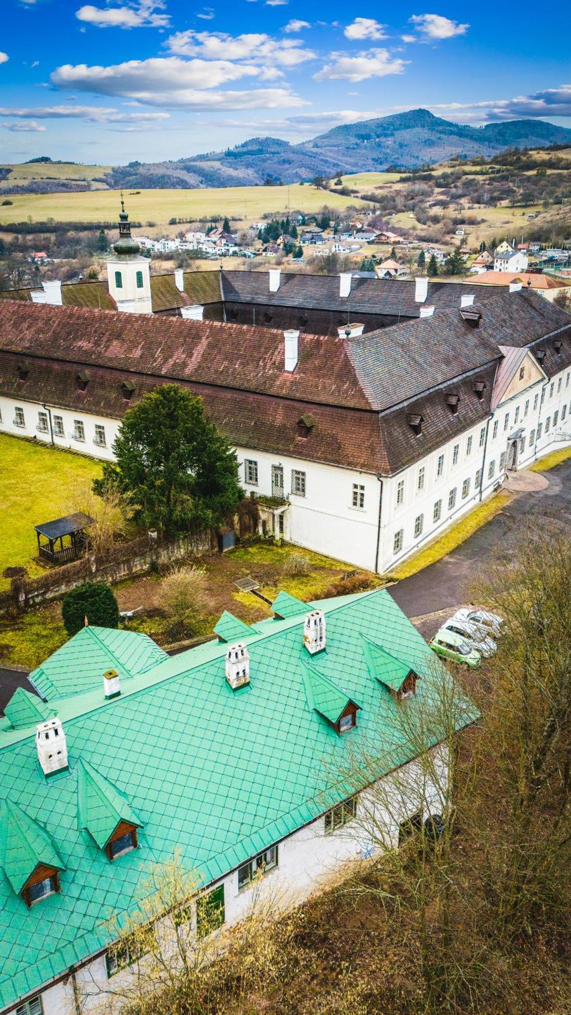 Sovi Dom- Historicke Apartmany Z 19 Storocia, 4Km Od Banskej Stiavnice Svätý Anton Εξωτερικό φωτογραφία