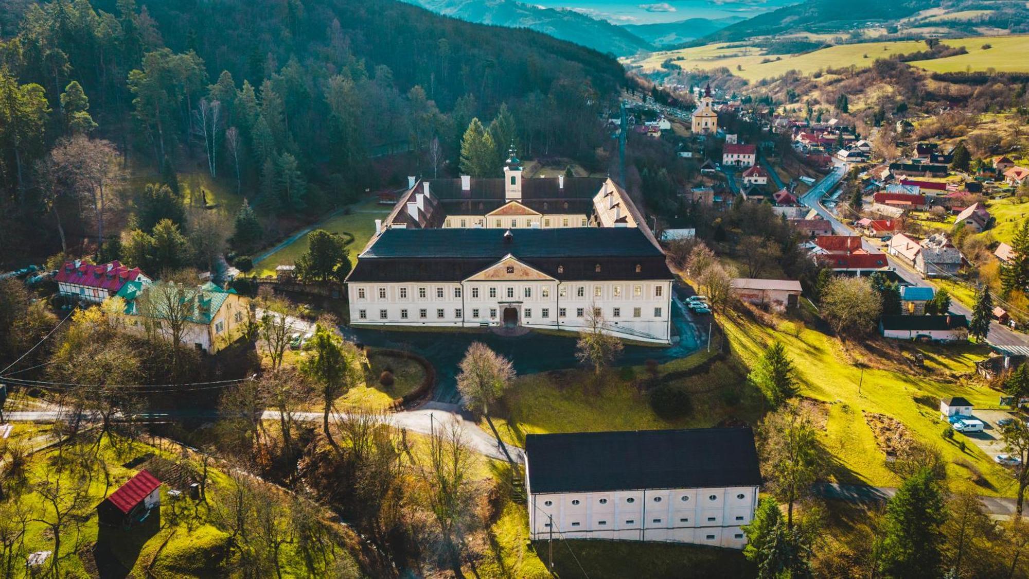 Sovi Dom- Historicke Apartmany Z 19 Storocia, 4Km Od Banskej Stiavnice Svätý Anton Εξωτερικό φωτογραφία